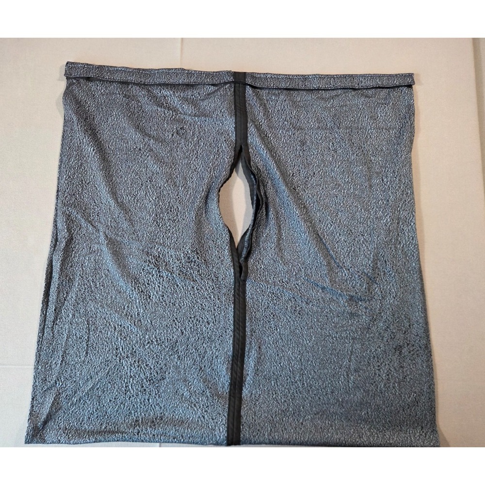 Lululemon Scarf Womens One Size  Gray Black Snap Vinyasa Wrap Elegant Jacquard